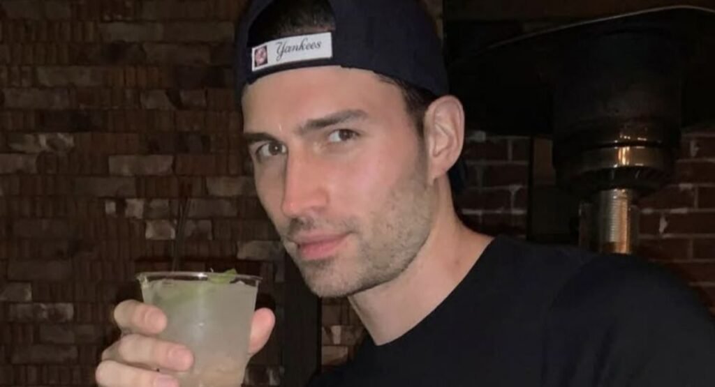 Derek Dixon Actor Biography: Age, Height, Family, Career, Net Worth